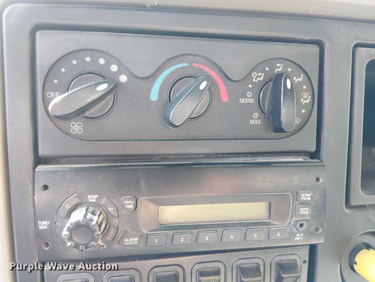 image for item EE5227 2012 International WorkStar 7600 refuse truck