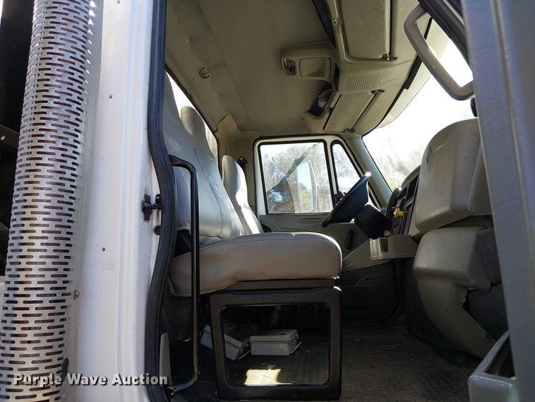 image for item EE5227 2012 International WorkStar 7600 refuse truck