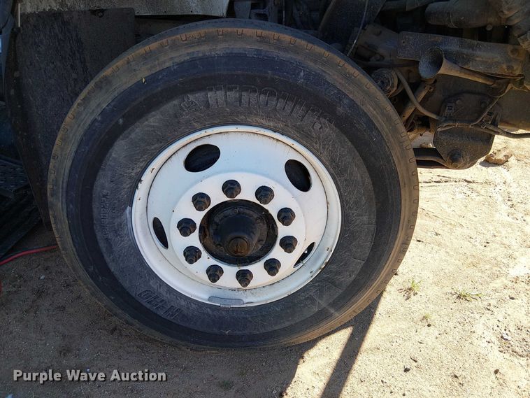 image for item EE5227 2012 International WorkStar 7600 refuse truck