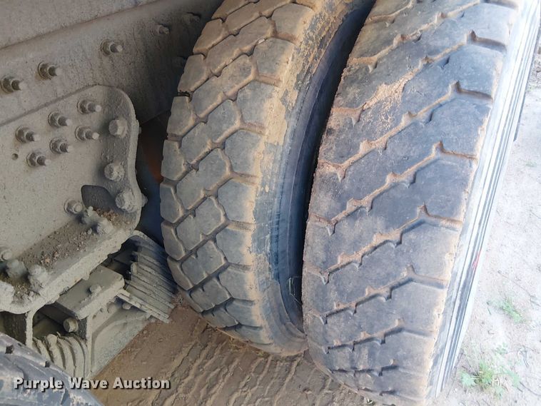 image for item EE5227 2012 International WorkStar 7600 refuse truck