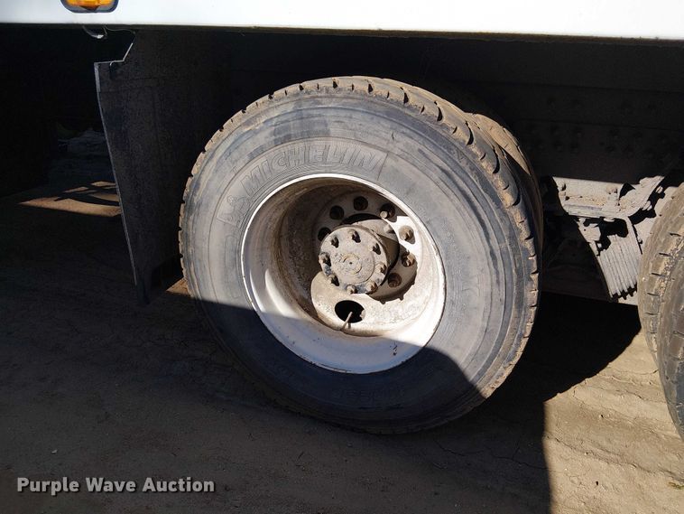 image for item EE5227 2012 International WorkStar 7600 refuse truck