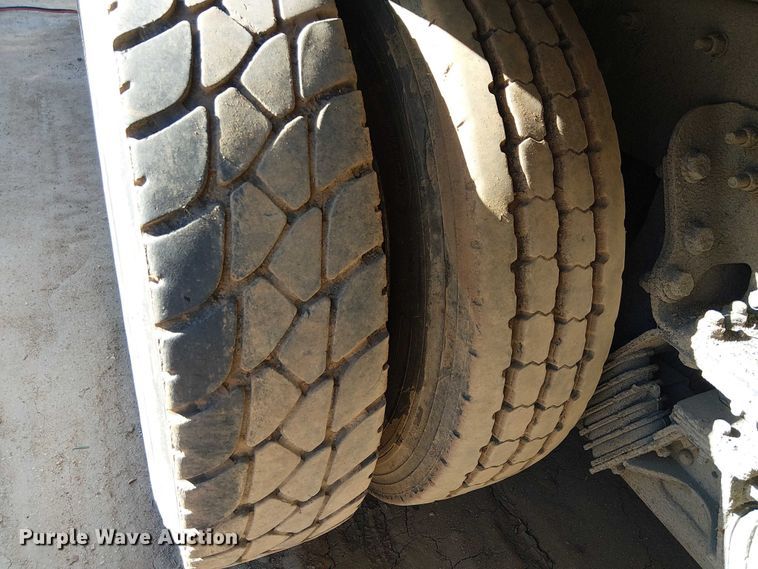 image for item EE5227 2012 International WorkStar 7600 refuse truck