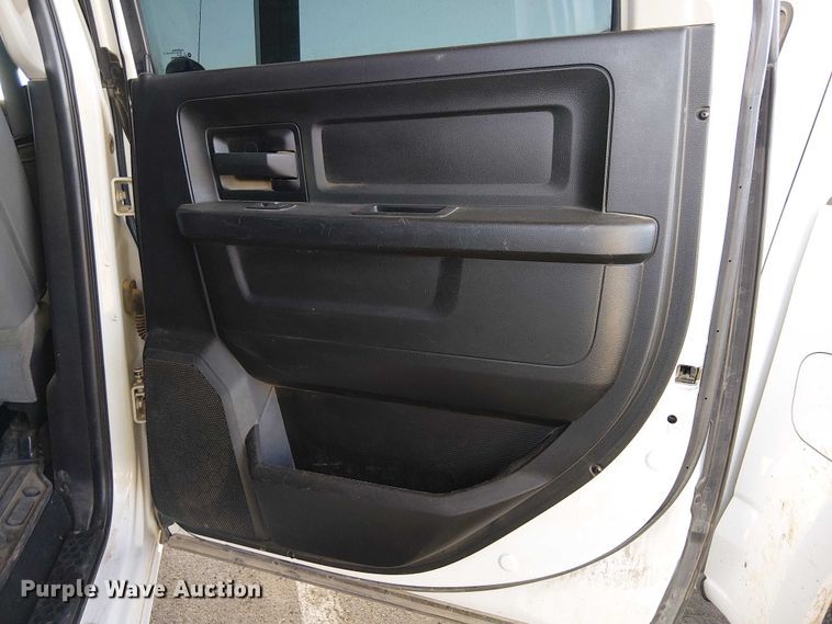 image for item EE5241 2018 RAM 2500 Crew Cab pickup truck