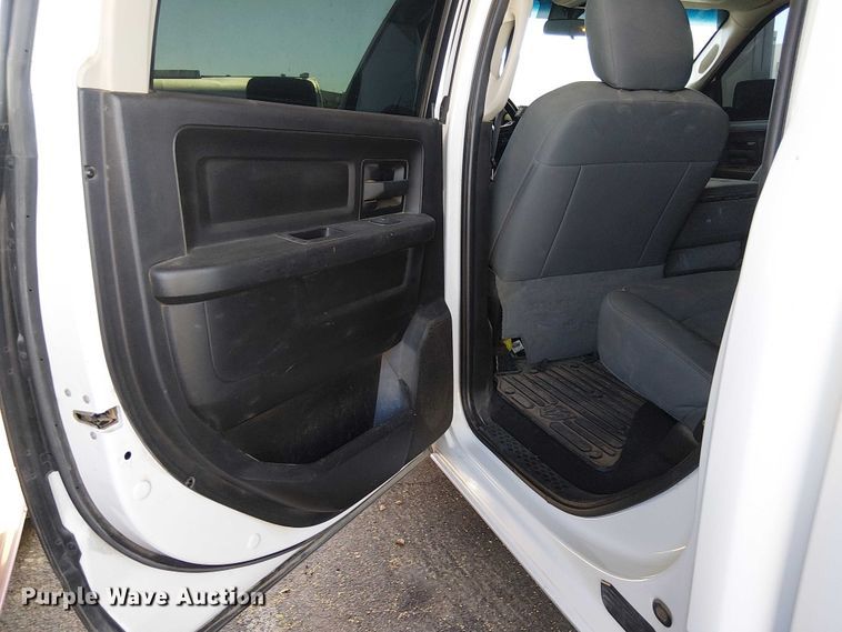 image for item EE5241 2018 RAM 2500 Crew Cab pickup truck