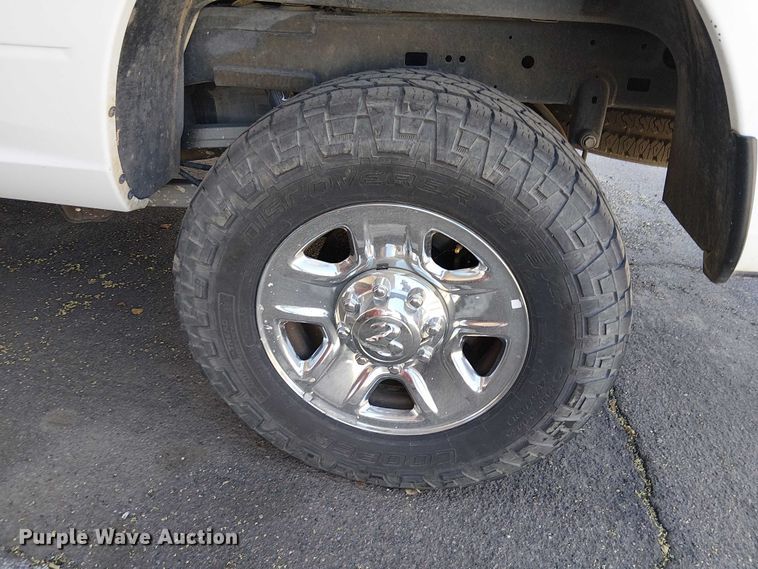 image for item EE5241 2018 RAM 2500 Crew Cab pickup truck