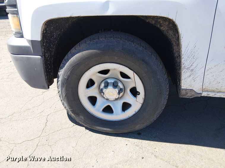 image for item EE5242 2015 Chevrolet Silverado 1500 Ext. Cab pickup truck
