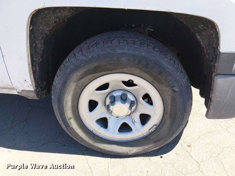 image for item EE5242 2015 Chevrolet Silverado 1500 Ext. Cab pickup truck