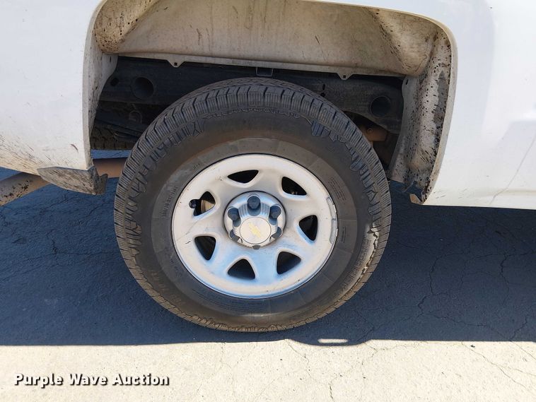 image for item EE5242 2015 Chevrolet Silverado 1500 Ext. Cab pickup truck