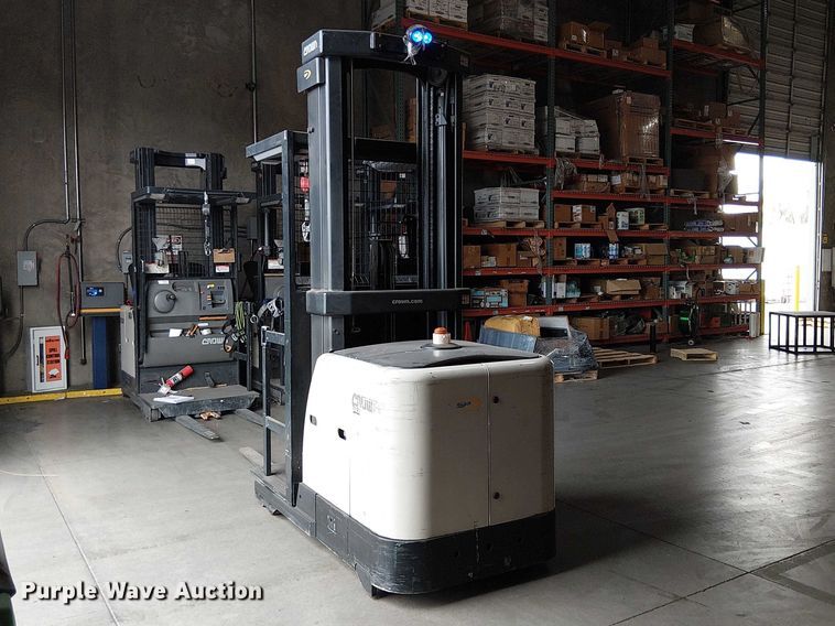 image for item EE5255 2016 Crown SP3520-30 order picker