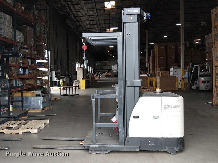 image for item EE5255 2016 Crown SP3520-30 order picker