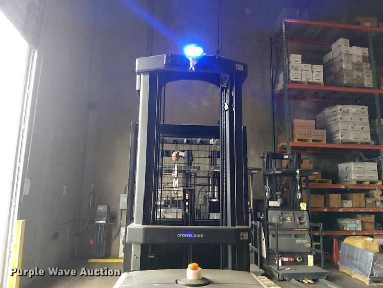 image for item EE5255 2016 Crown SP3520-30 order picker