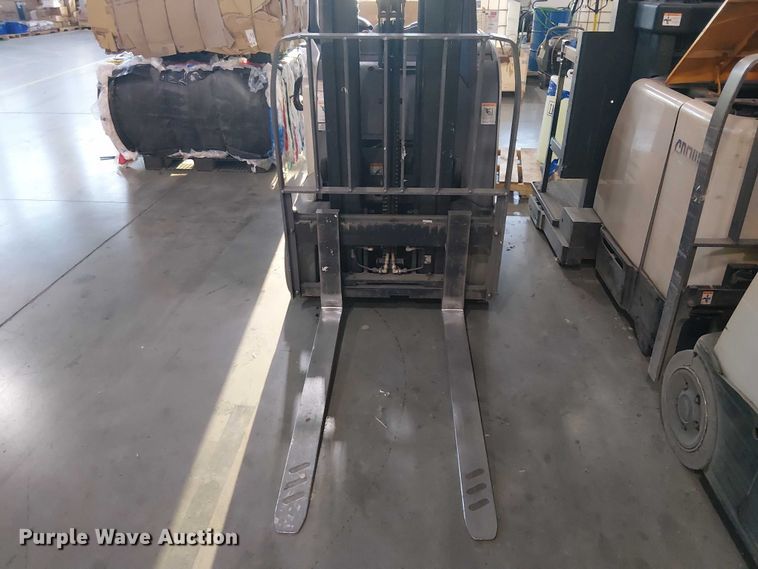 image for item EE5256 2017 Crown RC5545-40 forklift