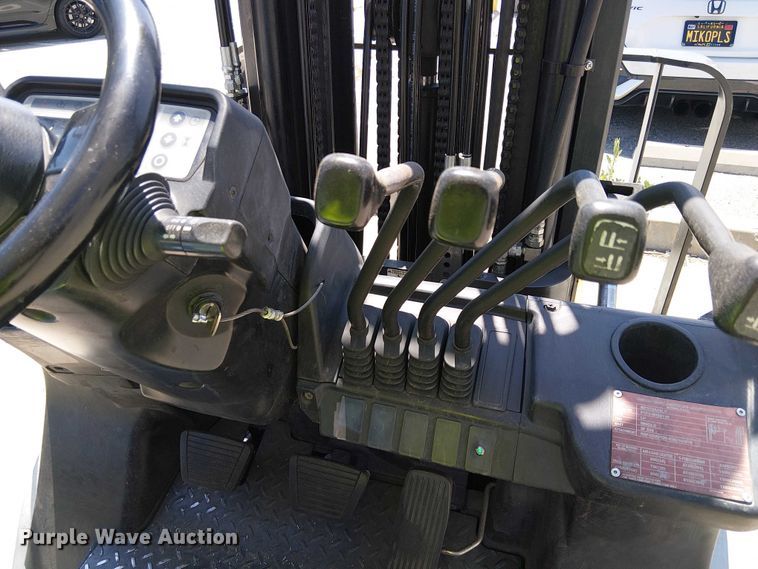 image for item EE5287 2017 UniCarriers PF50 forklift