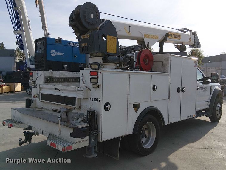 image for item EE5291 2017 Ford F550 utility / service truck