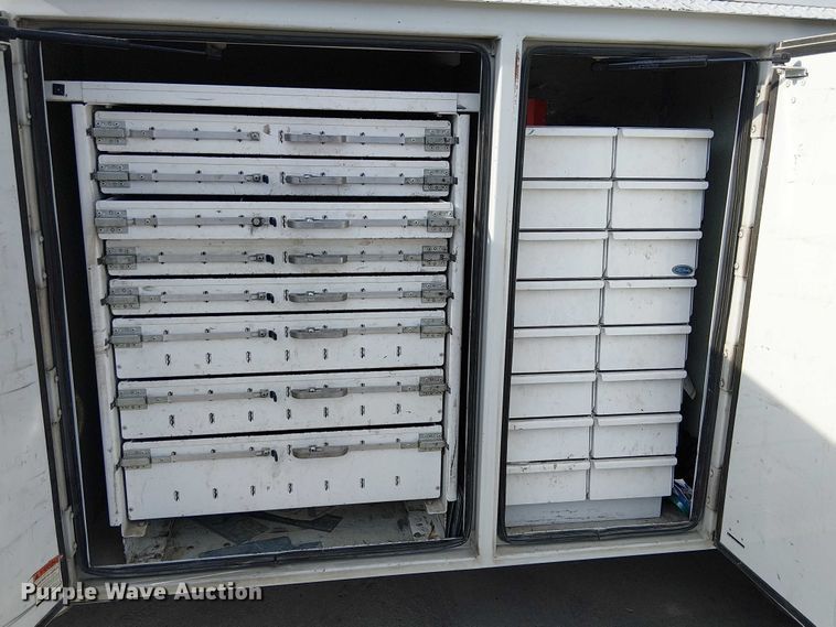 image for item EE5291 2017 Ford F550 utility / service truck