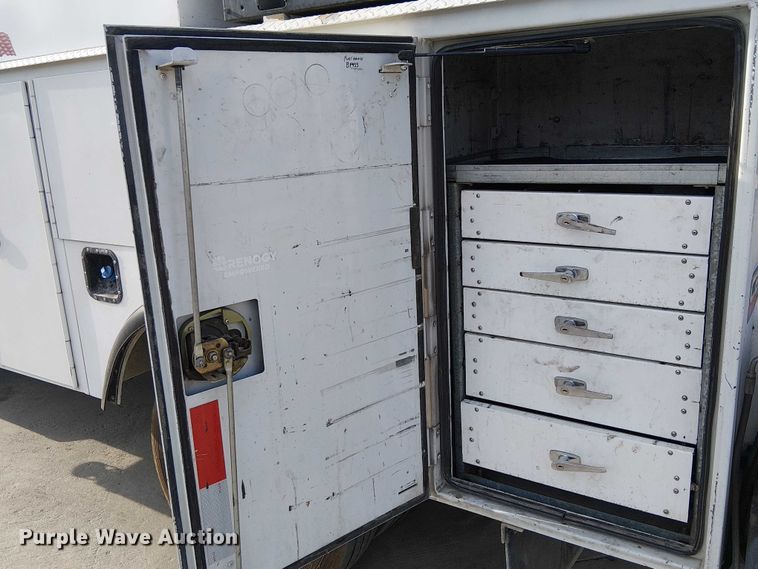 image for item EE5291 2017 Ford F550 utility / service truck