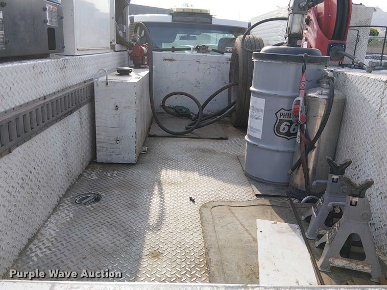 image for item EE5291 2017 Ford F550 utility / service truck