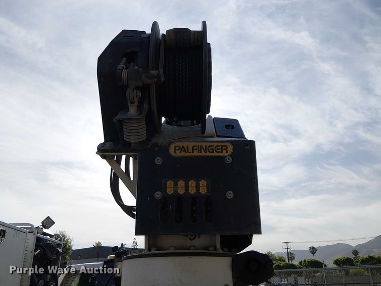 image for item EE5291 2017 Ford F550 utility / service truck