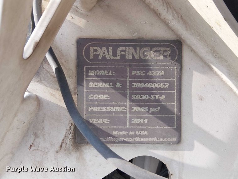 image for item EE5291 2017 Ford F550 utility / service truck