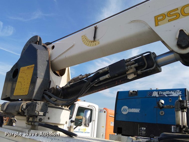 image for item EE5291 2017 Ford F550 utility / service truck