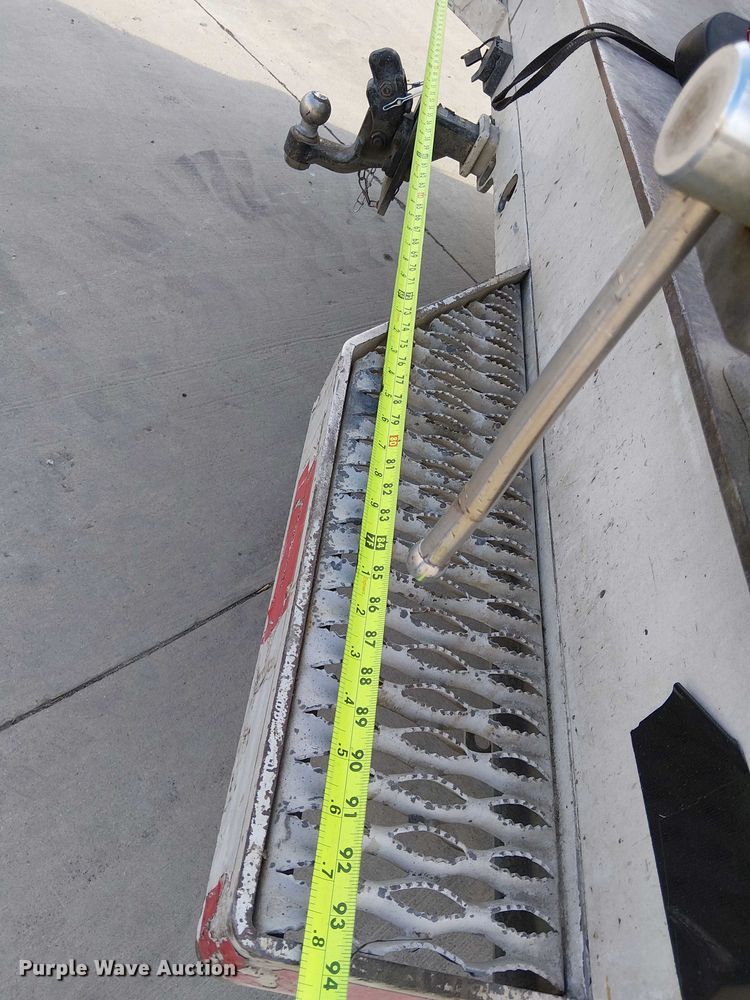 image for item EE5291 2017 Ford F550 utility / service truck