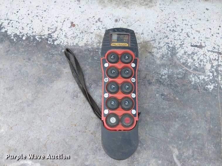 image for item EE5291 2017 Ford F550 utility / service truck