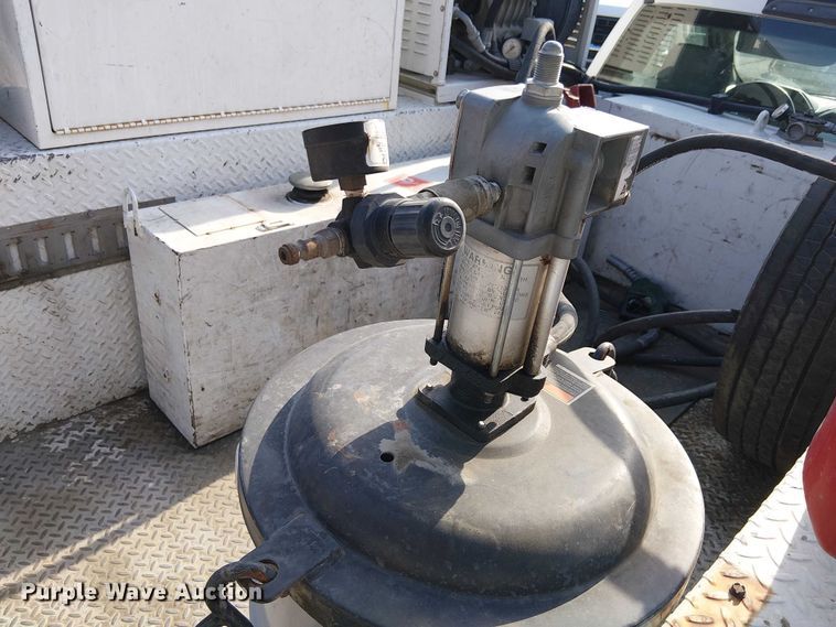 image for item EE5291 2017 Ford F550 utility / service truck