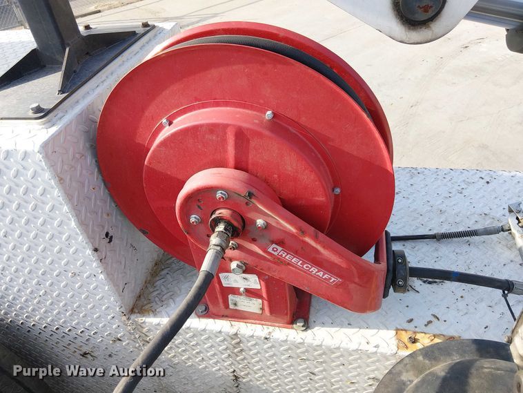 image for item EE5291 2017 Ford F550 utility / service truck