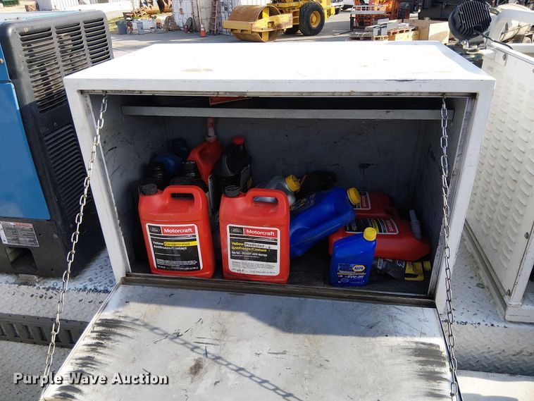 image for item EE5291 2017 Ford F550 utility / service truck