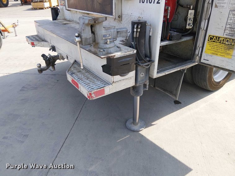 image for item EE5291 2017 Ford F550 utility / service truck