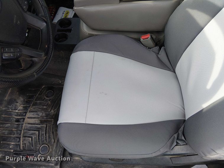 image for item EE5291 2017 Ford F550 utility / service truck