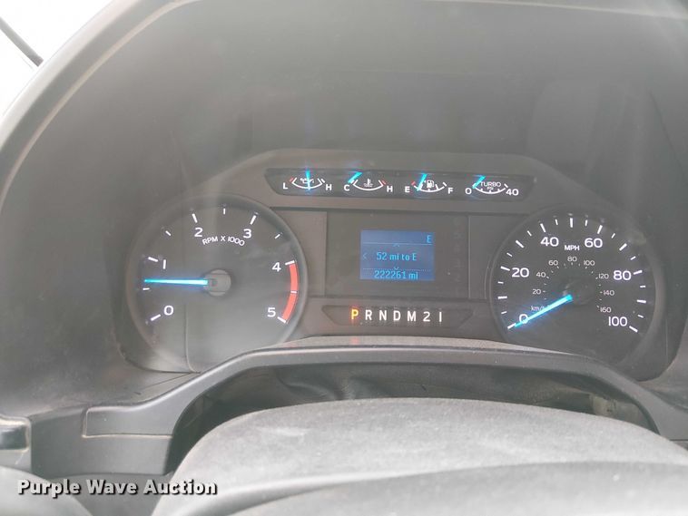 image for item EE5291 2017 Ford F550 utility / service truck