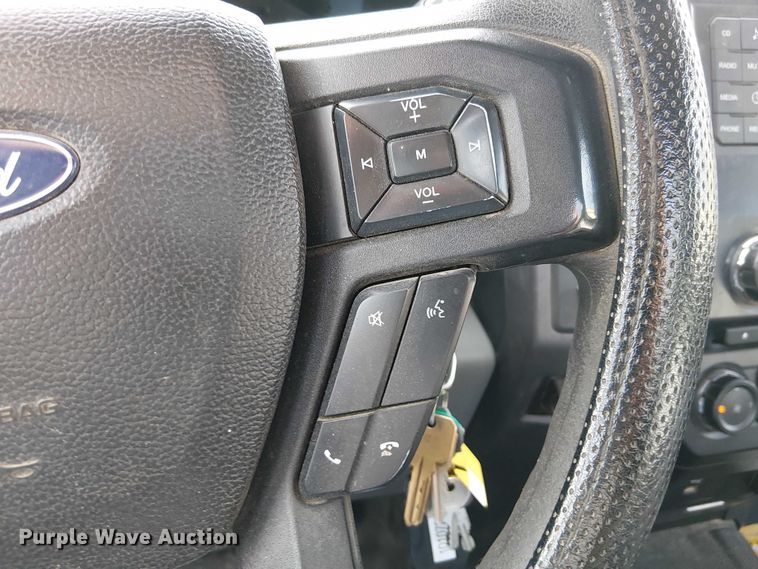 image for item EE5291 2017 Ford F550 utility / service truck