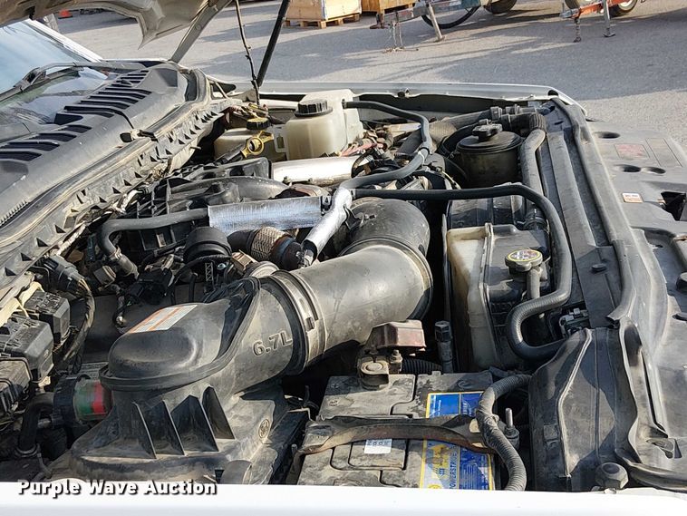 image for item EE5291 2017 Ford F550 utility / service truck