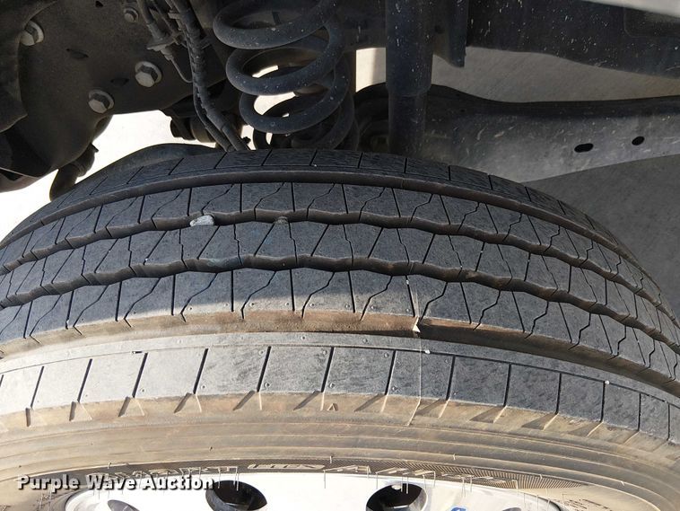 image for item EE5291 2017 Ford F550 utility / service truck