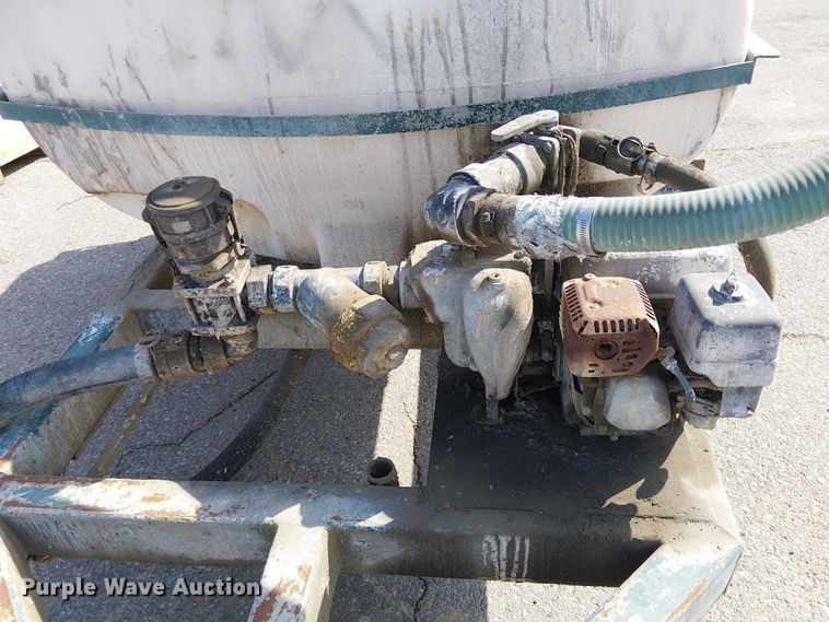 image for item EE5294 Tank trailer