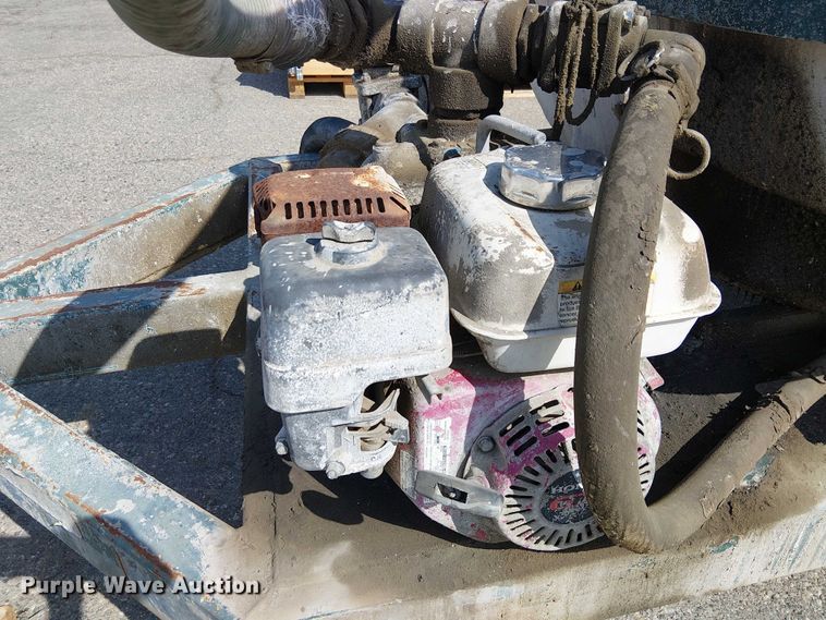 image for item EE5294 Tank trailer