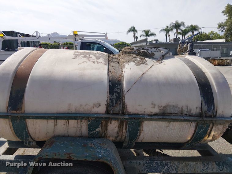 image for item EE5294 Tank trailer