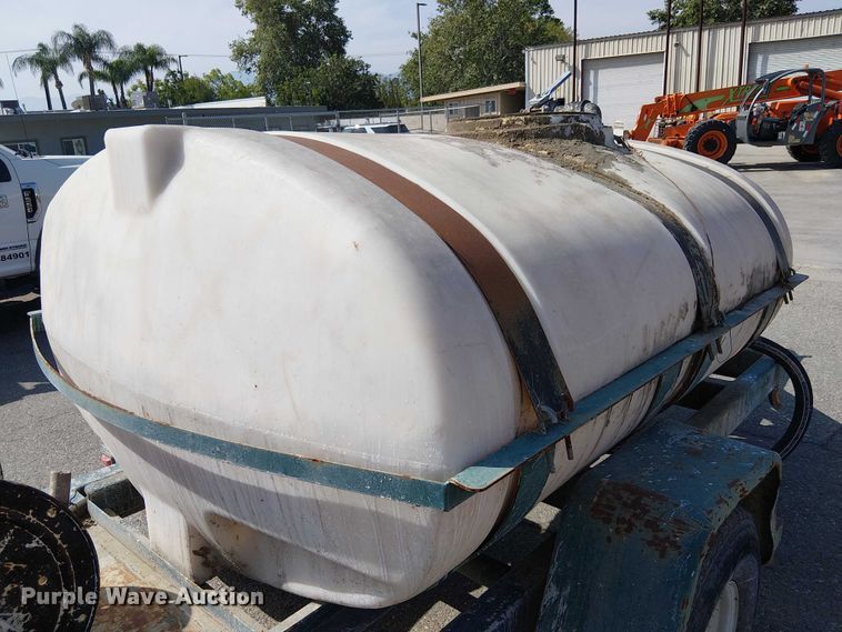 image for item EE5294 Tank trailer