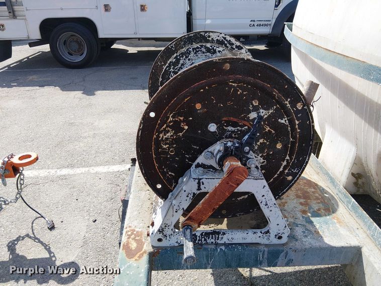 image for item EE5294 Tank trailer