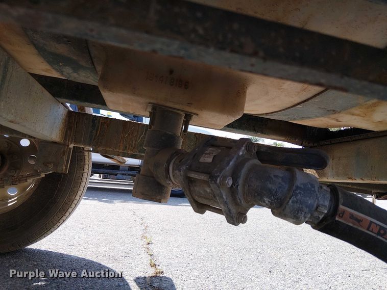 image for item EE5294 Tank trailer