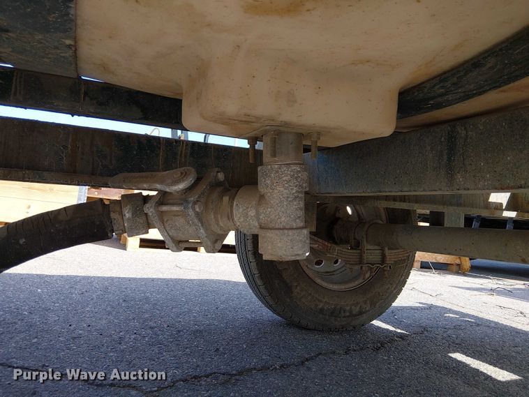 image for item EE5294 Tank trailer