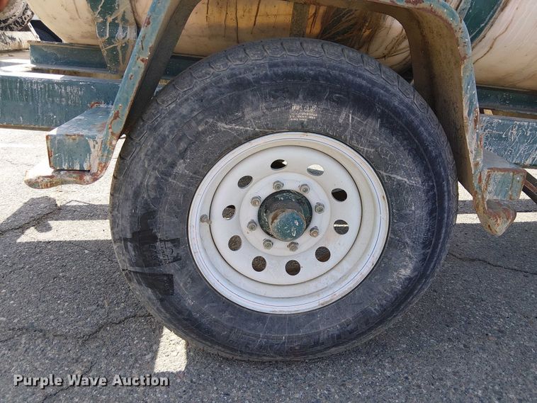 image for item EE5294 Tank trailer