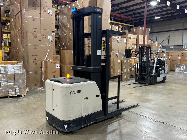 image for item EF1050 2019 Crown SP3520-30 order picker