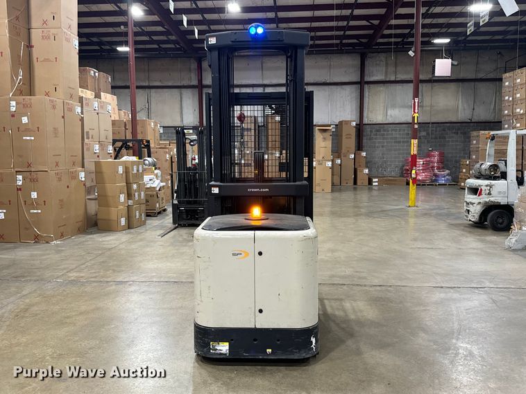 image for item EF1050 2019 Crown SP3520-30 order picker