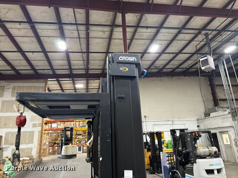 image for item EF1050 2019 Crown SP3520-30 order picker
