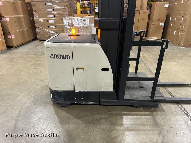 image for item EF1050 2019 Crown SP3520-30 order picker