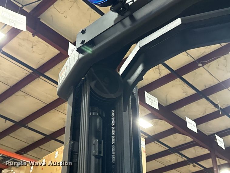 image for item EF1050 2019 Crown SP3520-30 order picker