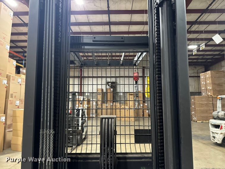 image for item EF1050 2019 Crown SP3520-30 order picker
