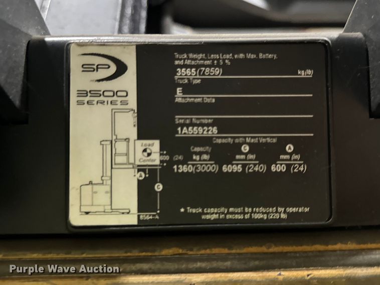 image for item EF1050 2019 Crown SP3520-30 order picker